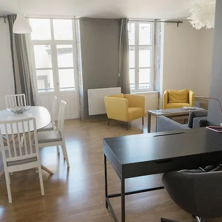 Apartman Volvic Home *