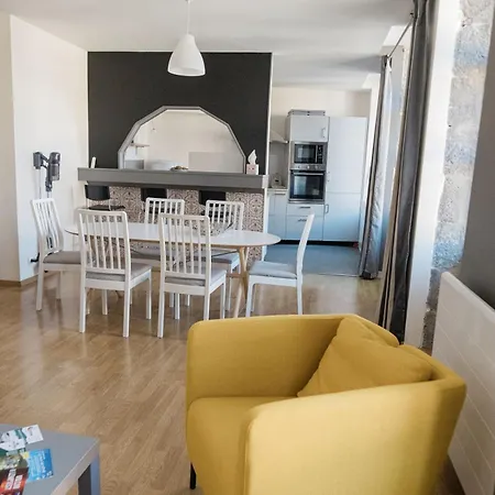 דירה Volvic Home וולויק